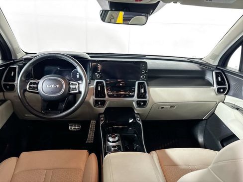Certified 2023 Kia Sorento SX Prestige AWD/4WD image 13