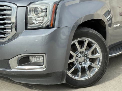 Used 2018 GMC Yukon SLE w/ SLE Value Package image 2