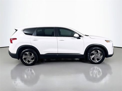Used 2023 Hyundai Santa Fe SE image 9