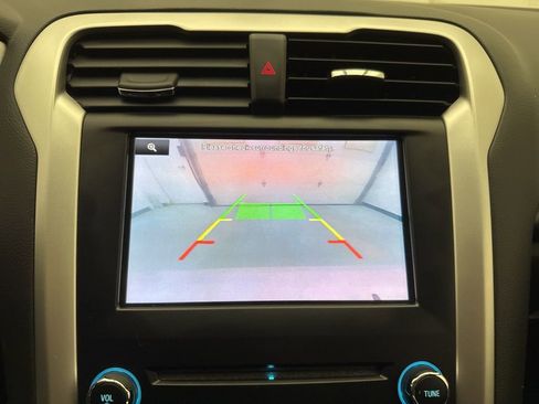 Used 2014 Ford Fusion SE image 20