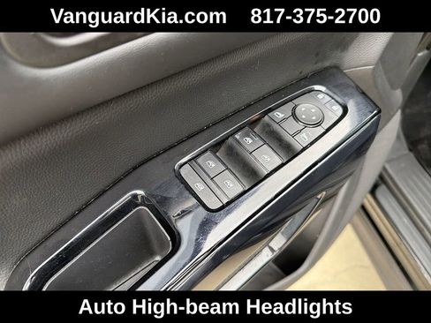 Used 2022 Nissan Pathfinder SV w/ SV Black Package FWD image 17