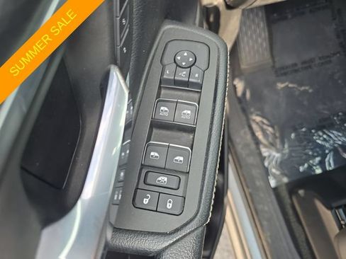 Used 2025 RAM 1500 Laramie AWD/4WD image 14