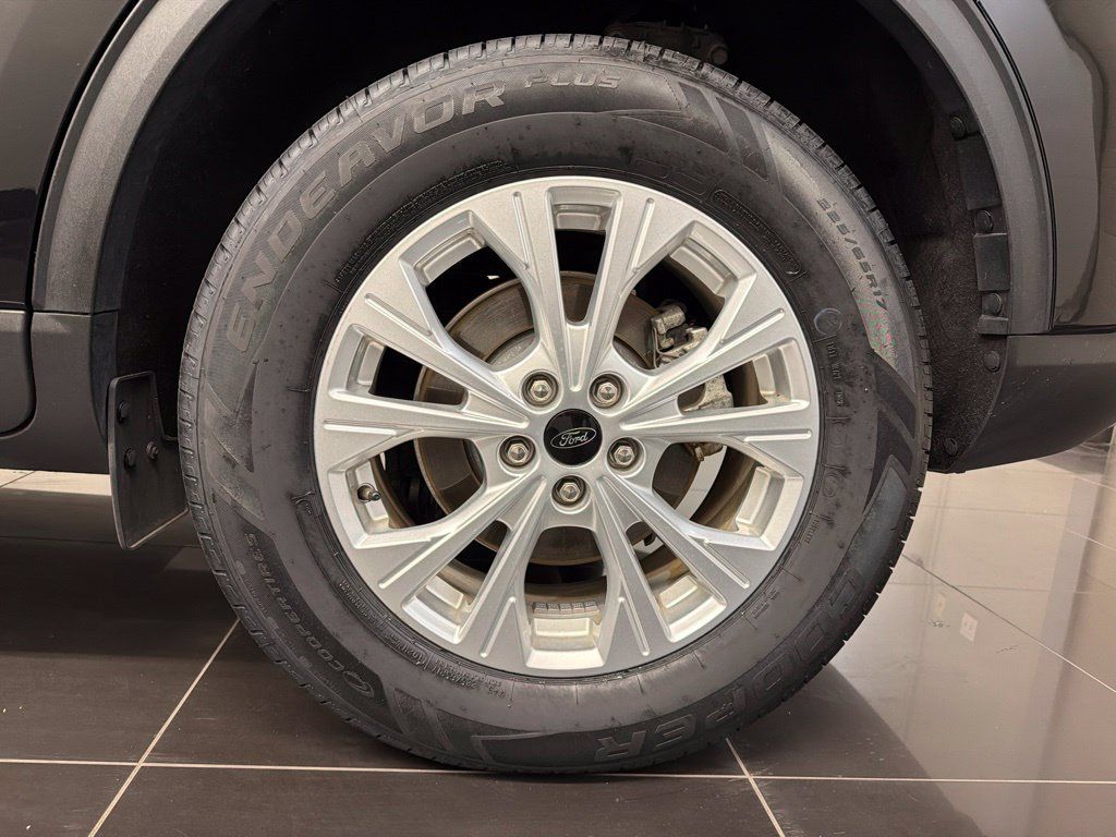Used 2023 Ford Escape Active w/ Tech Pack #1 AWD/4WD image 7
