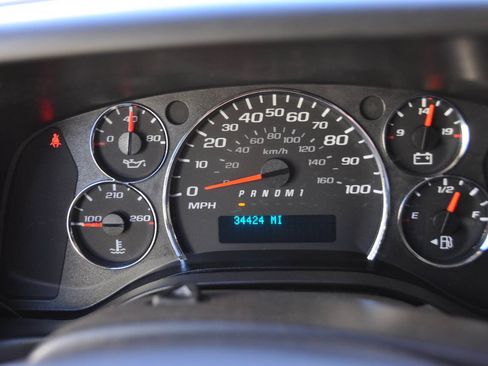 Used 2015 GMC Savana 2500 LS w/ Cold Climate Package RWD image 16