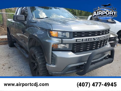 Used 2020 Chevrolet Silverado 1500 Custom w/ Custom Value Package image 1