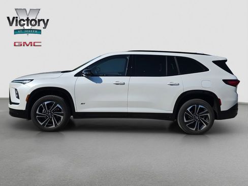 Used 2025 Buick Enclave Sport Touring w/ Power Package AWD/4WD image 6