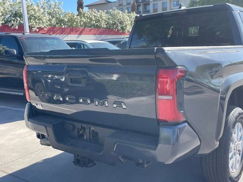 Used 2025 Toyota Tacoma SR5 image 4