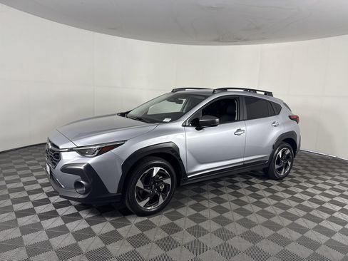 Used 2025 Subaru Crosstrek 2.5i Limited w/ Crosstrek Mirror Package image 8