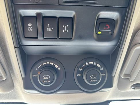 Used 2021 Toyota 4Runner TRD Off-Road Premium w/ Convenience Package (TMS) image 37