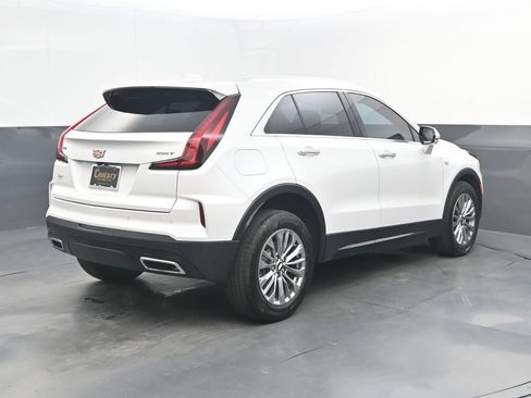 Used 2024 Cadillac XT4 Premium Luxury w/ Active Safety Package FWD image 7