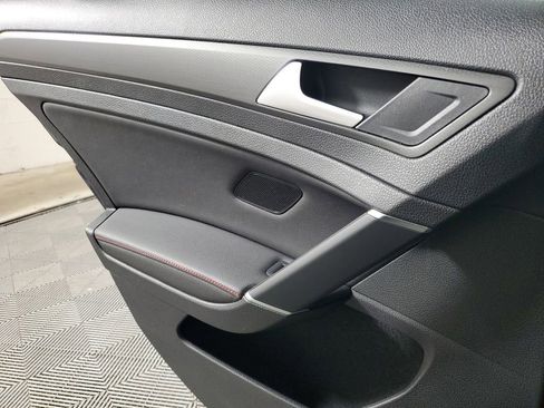 Used 2019 Volkswagen GTI Autobahn image 16