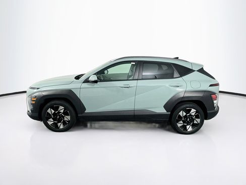 Used 2025 Hyundai Kona SEL FWD image 4