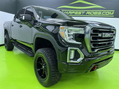 Used 2022 GMC Sierra 1500 AT4 w/ AT4 Premium Package AWD/4WD image 2