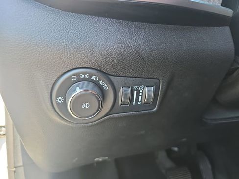 Used 2024 Jeep Compass Latitude AWD/4WD image 27
