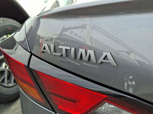 Used 2024 Nissan Altima 2.5 SR image 12