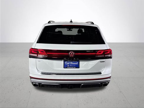 New 2026 Volkswagen Atlas Peak Edition AWD/4WD image 7