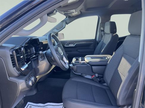 New 2025 GMC Sierra 1500 Elevation image 18