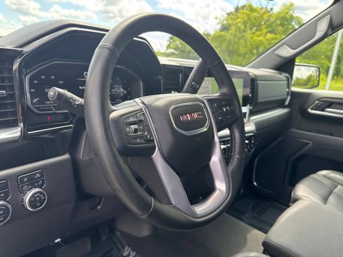 Used 2025 GMC Sierra 1500 SLT AWD/4WD image 23