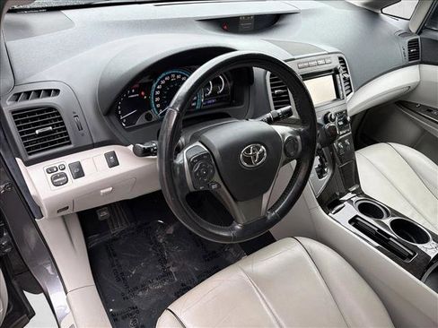 Used 2014 Toyota Venza XLE image 13