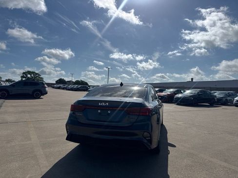 Used 2023 Kia Forte LXS FWD image 18