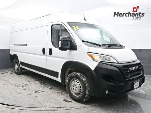 Used 2024 RAM ProMaster 2500 w/ Convenience Group image 1