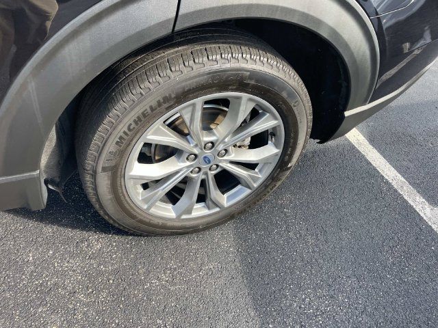 Used 2023 Ford Explorer Limited w/ Limited Technology Package AWD/4WD image 17