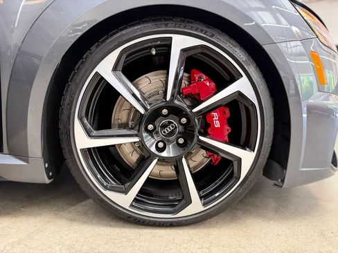 Used 2019 Audi TT RS w/ Technology Package AWD/4WD image 10
