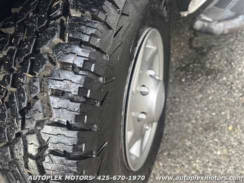 Used 2008 Ford E-250 and Econoline 250 E-250 image 23