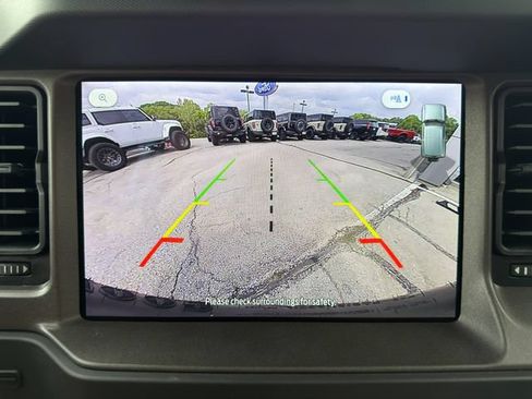 Used 2025 Ford Bronco Badlands w/ Sasquatch Package AWD/4WD image 24
