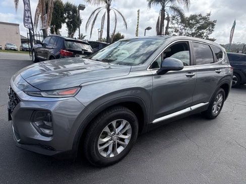 Used 2019 Hyundai Santa Fe SE FWD image 6