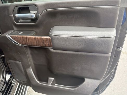 Used 2022 GMC Sierra 3500 Denali w/ Denali Ultimate Package image 14