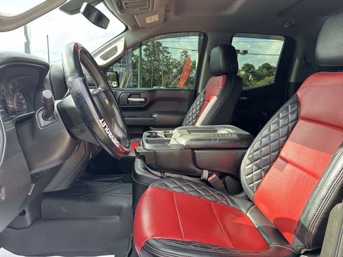 Used 2020 Chevrolet Silverado 1500 Custom w/ Custom Value Package RWD image 11