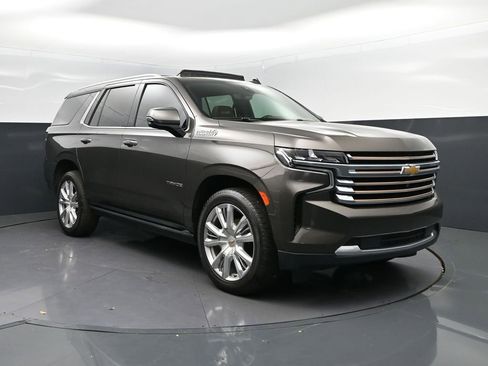 Used 2021 Chevrolet Tahoe High Country w/ Premium Package image 9