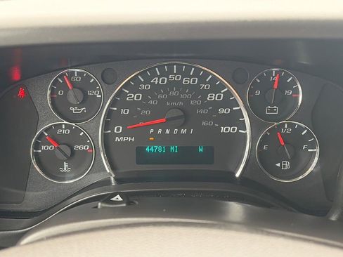 Used 2024 Chevrolet Express 3500 LT w/ LT Preferred Equipment Group RWD image 21