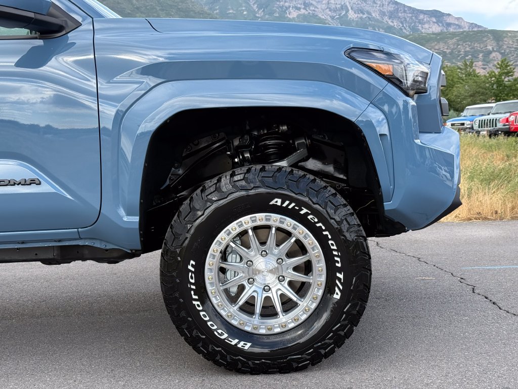 Used 2026 Toyota Tacoma SR5 AWD/4WD image 6