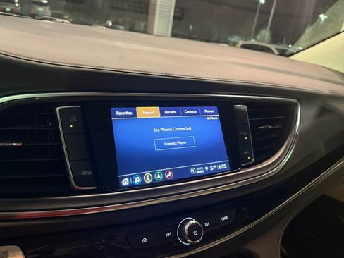 Used 2022 Buick Enclave Avenir w/ Avenir Technology Package image 24