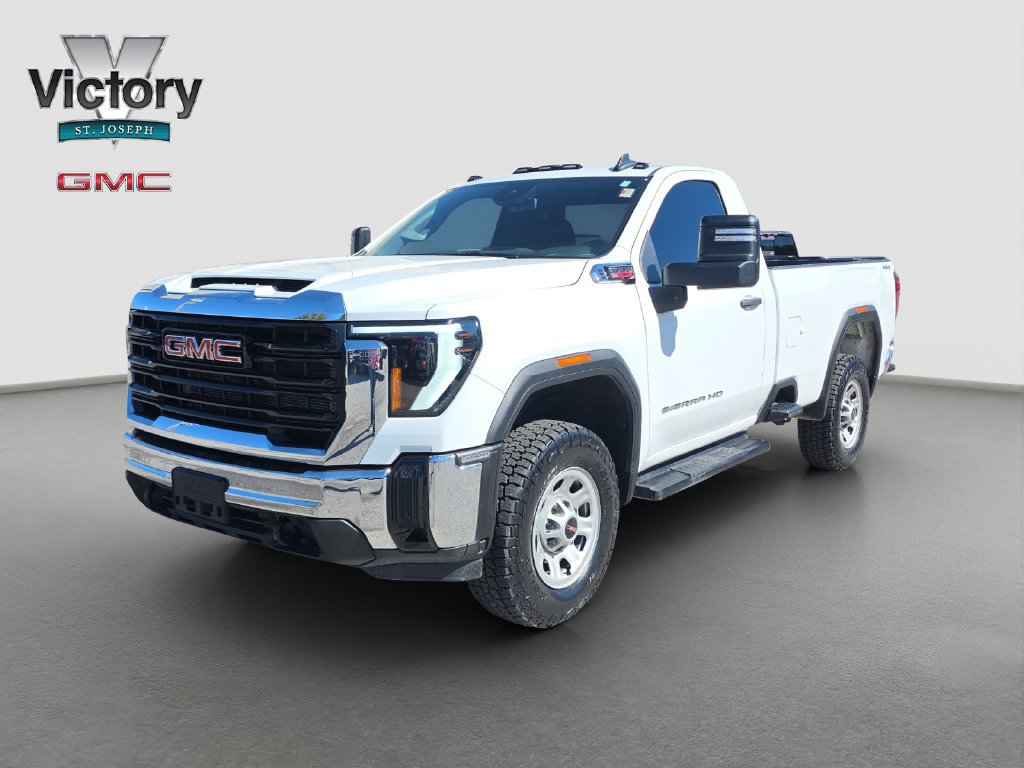 Used 2024 GMC Sierra 3500 Pro AWD/4WD image 3