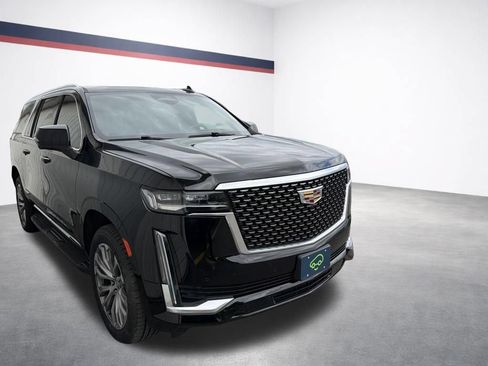 Used 2022 Cadillac Escalade ESV Premium Luxury AWD/4WD image 2