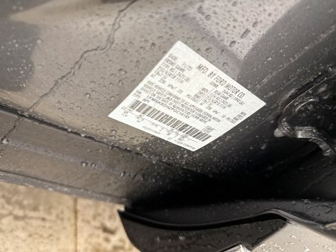 Used 2023 Ford Explorer XLT w/ Equipment Group 202A image 11