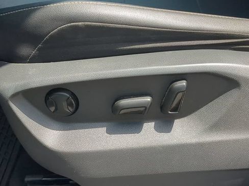 Used 2018 Volkswagen Tiguan SE FWD image 23