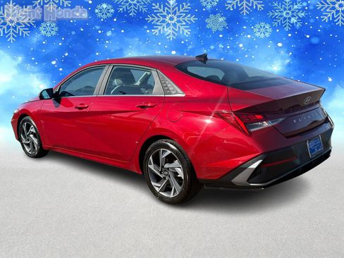 Used 2024 Hyundai Elantra Limited image 4