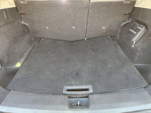 Used 2023 Nissan Rogue SV FWD image 33