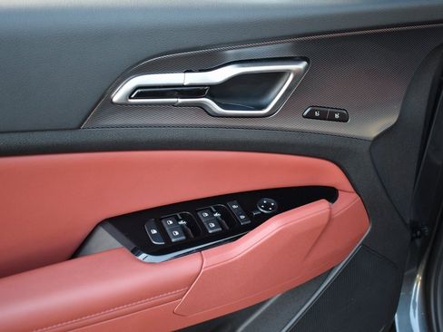 Used 2023 Kia Sportage SX image 23