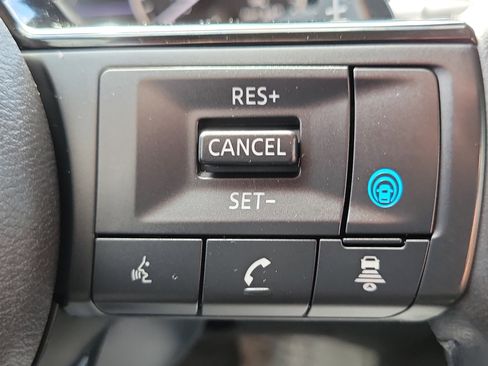 Used 2023 Nissan Rogue SL w/ SL Premium Package FWD image 20
