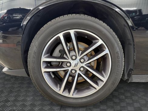 Used 2018 Dodge Challenger GT w/ Driver Convenience Group AWD/4WD image 32
