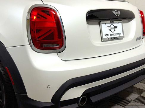 Certified 2023 MINI Cooper 4-Door Hardtop image 26