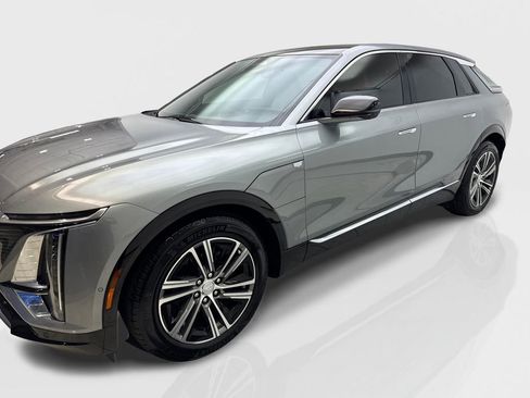 Used 2024 Cadillac Lyriq Luxury RWD image 11