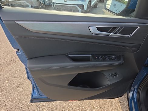 New 2026 Volkswagen Atlas Cross Sport SE image 5