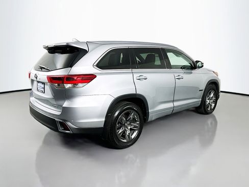 Used 2019 Toyota Highlander Limited Platinum AWD/4WD image 7