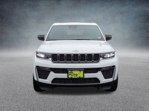 New 2026 Jeep Grand Cherokee Limited AWD/4WD image 9